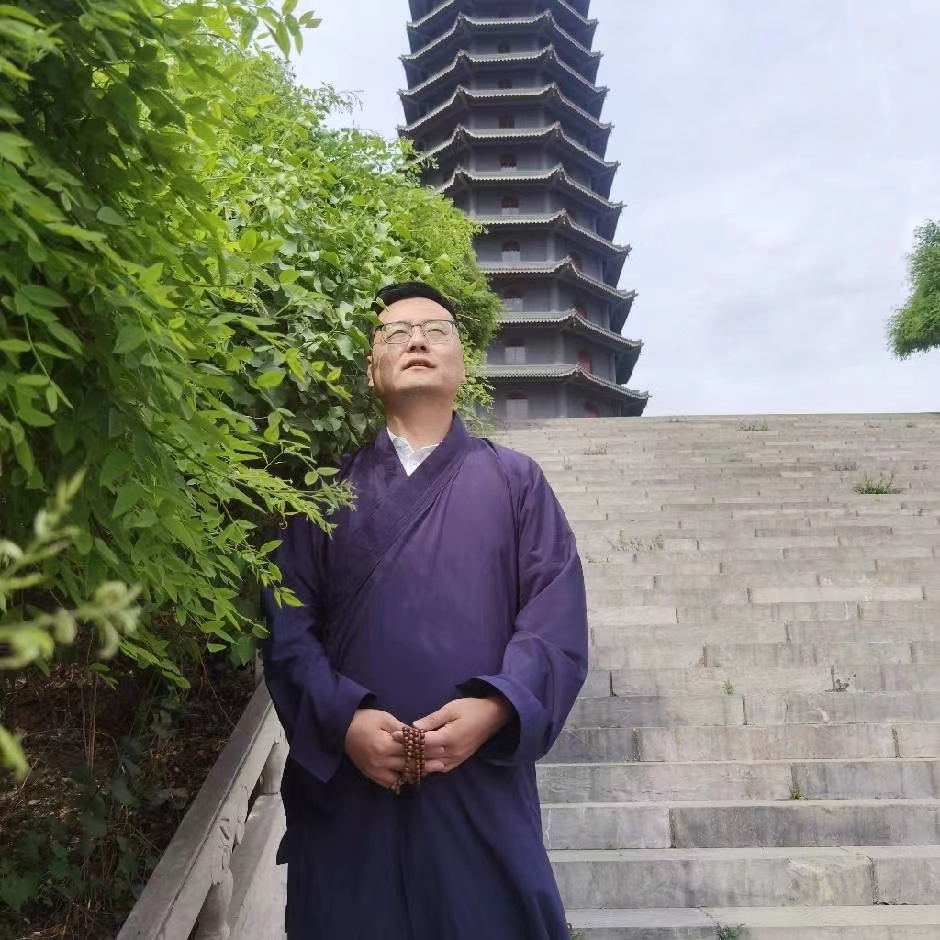 溫玉先生微信，八字合婚專業大師溫玉先生個人簡介-音狐運勢網